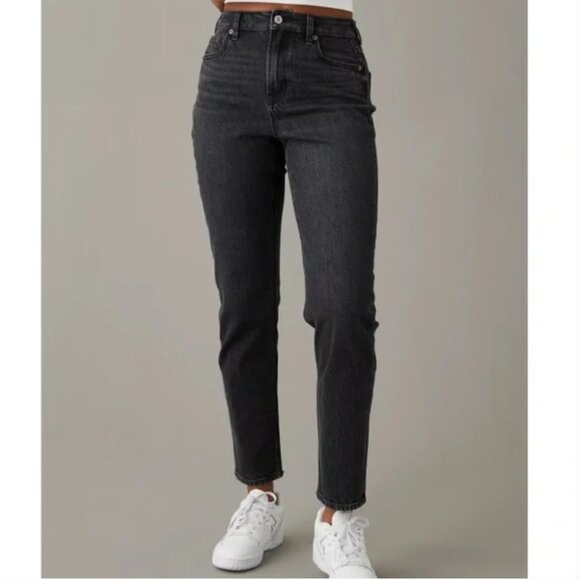 American Eagle 90s Skinny Jeans Black Lightly Distressed Size 10 Short - Picture 1 of 12